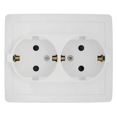 Розетка двойная моноблок со шторками Schuko 2x2Р+Е, 16A 250В~, белый, S15
