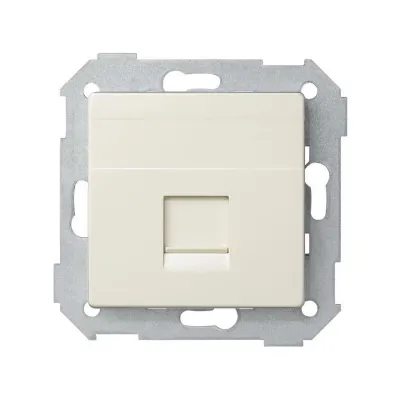 Накладка прямая со шторкой и суппортом на 1 разъем RJ45, сл.кость, S82